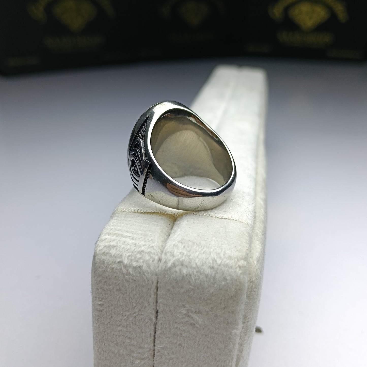 Silver Ring with Black Aqeeq Stone – Beautiful Handmade Design
