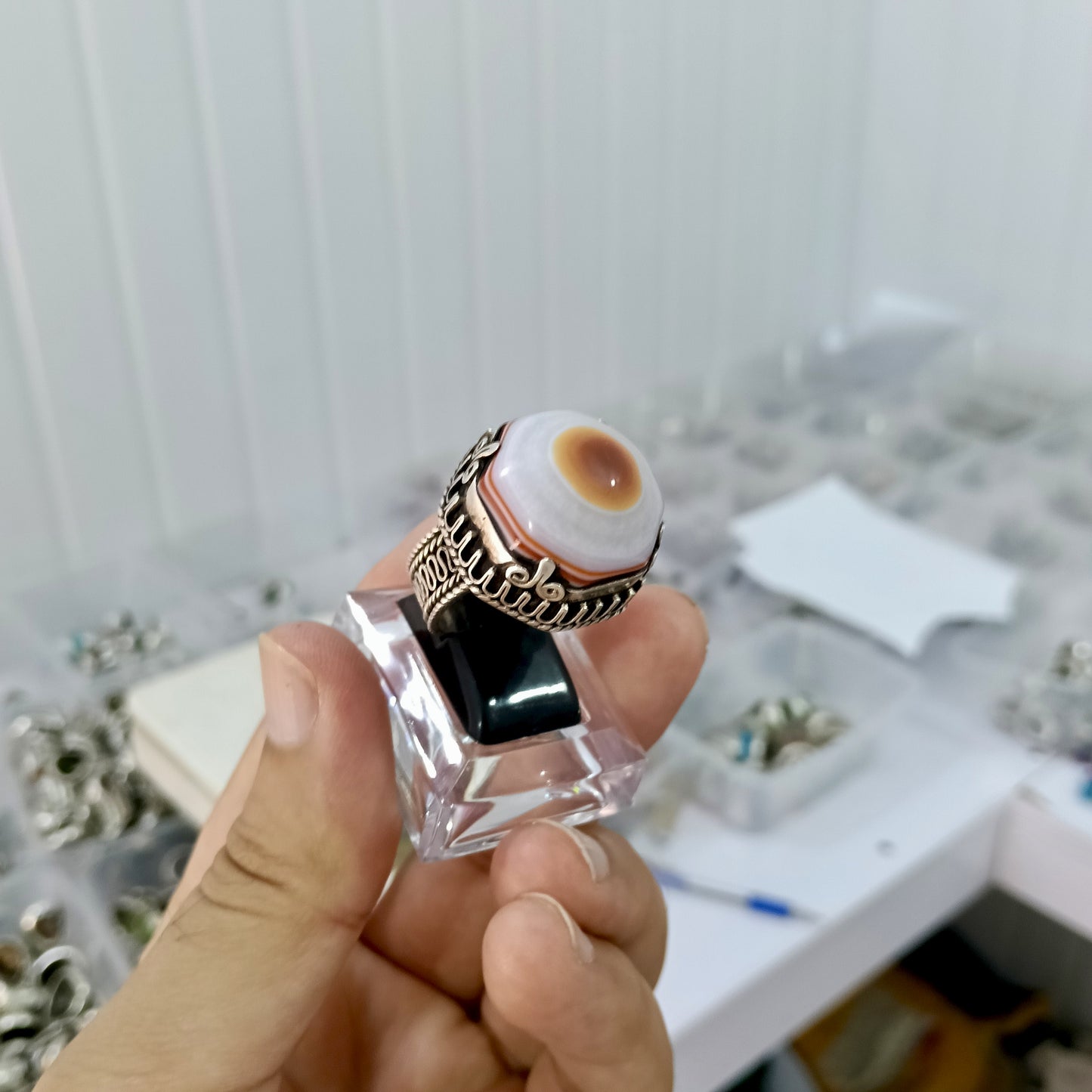 Rare Cat Eye Agate (Aqeeq) Stone Silver Ring – Unique Natural Beauty