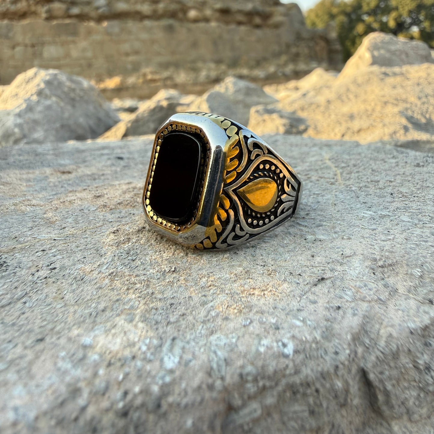 Special Combo Offer — Black Aqeeq Turkish Ring + 5 Premium Perfume Kit | Top-Selling Fragrances | Free Home Delivery