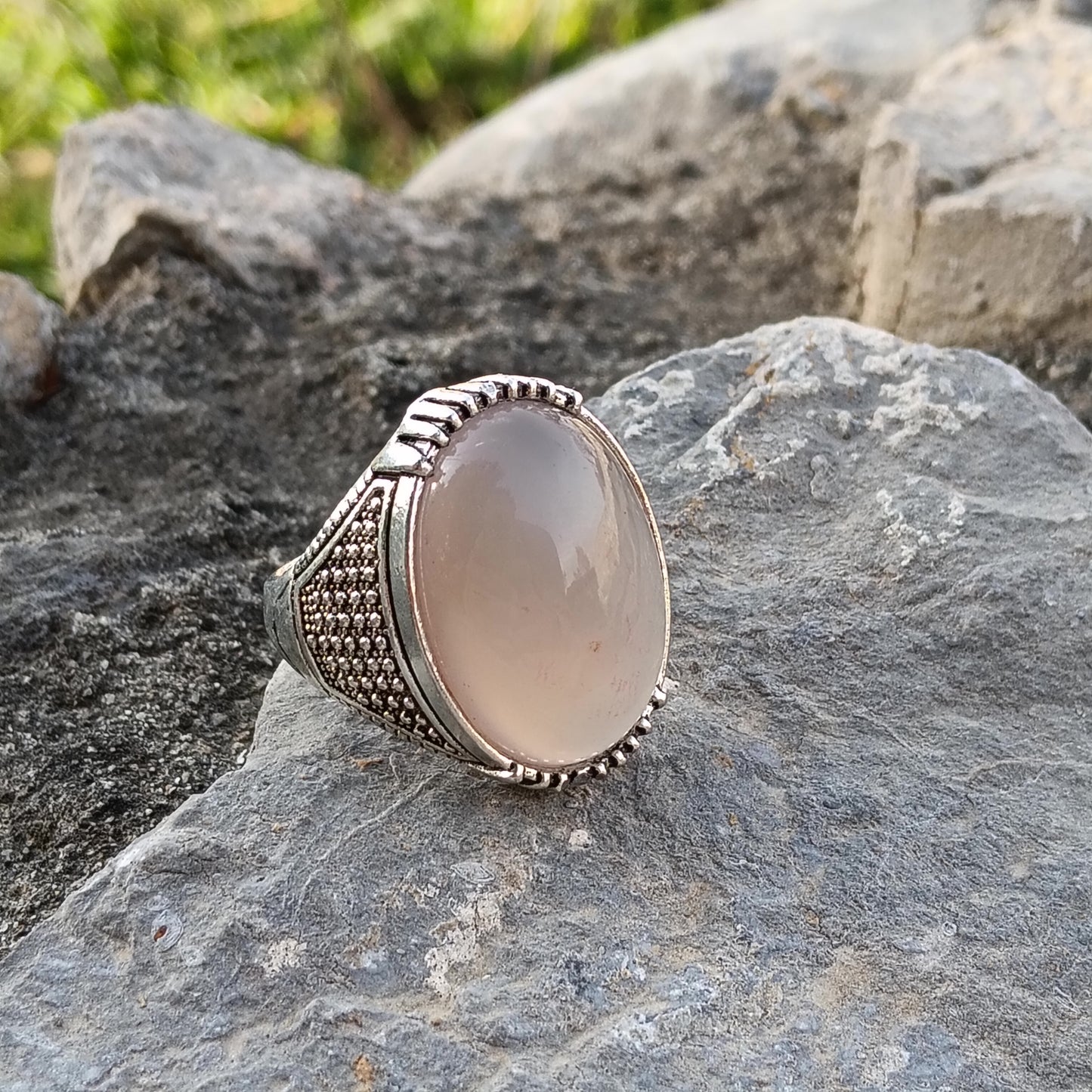 Elegant Dur Najaf Stone Ring