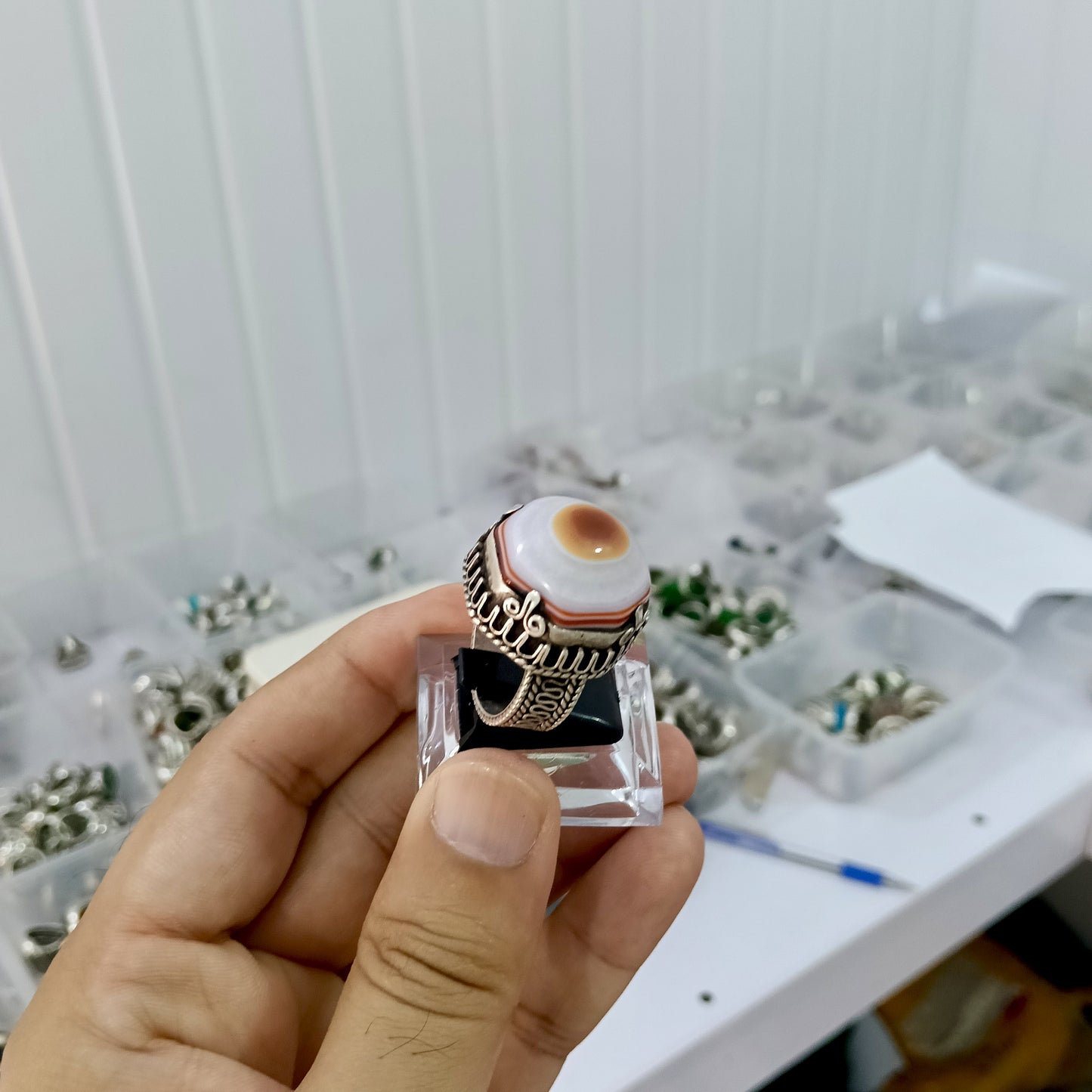 Rare Cat Eye Agate (Aqeeq) Stone Silver Ring – Unique Natural Beauty