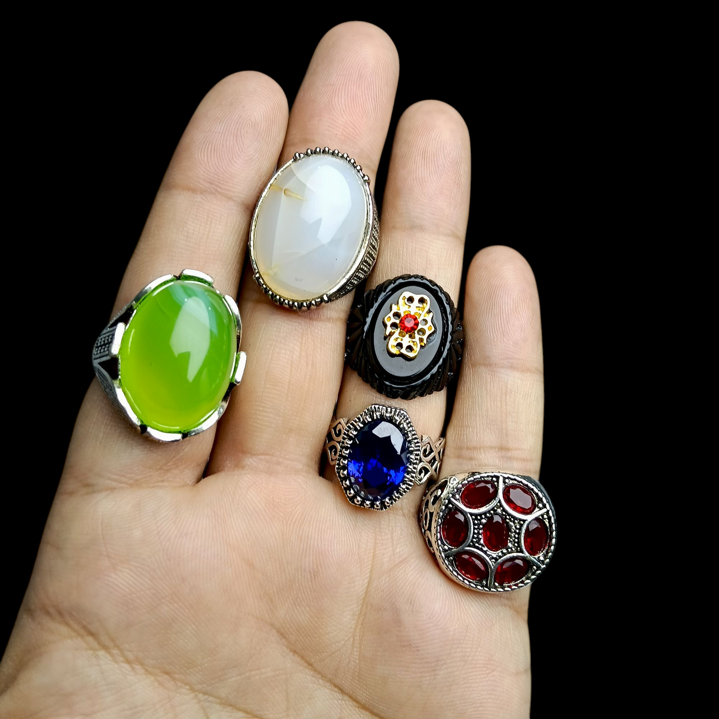 پانچ روحانی پتھروں کا شاندار سیٹ – روبی، نیلم، سبز عقیق، سیاہ عقیق اور دُر نجف