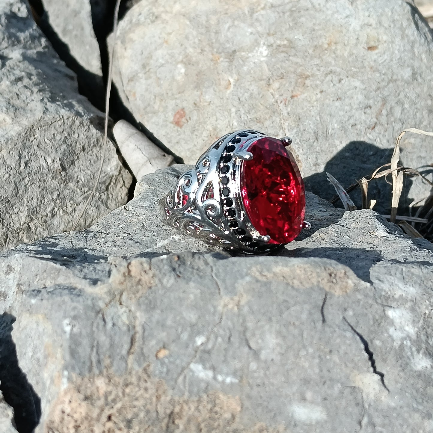 Stunning Irani Yaqoot clone Ring – Rich Red Gemstone for Refined Style