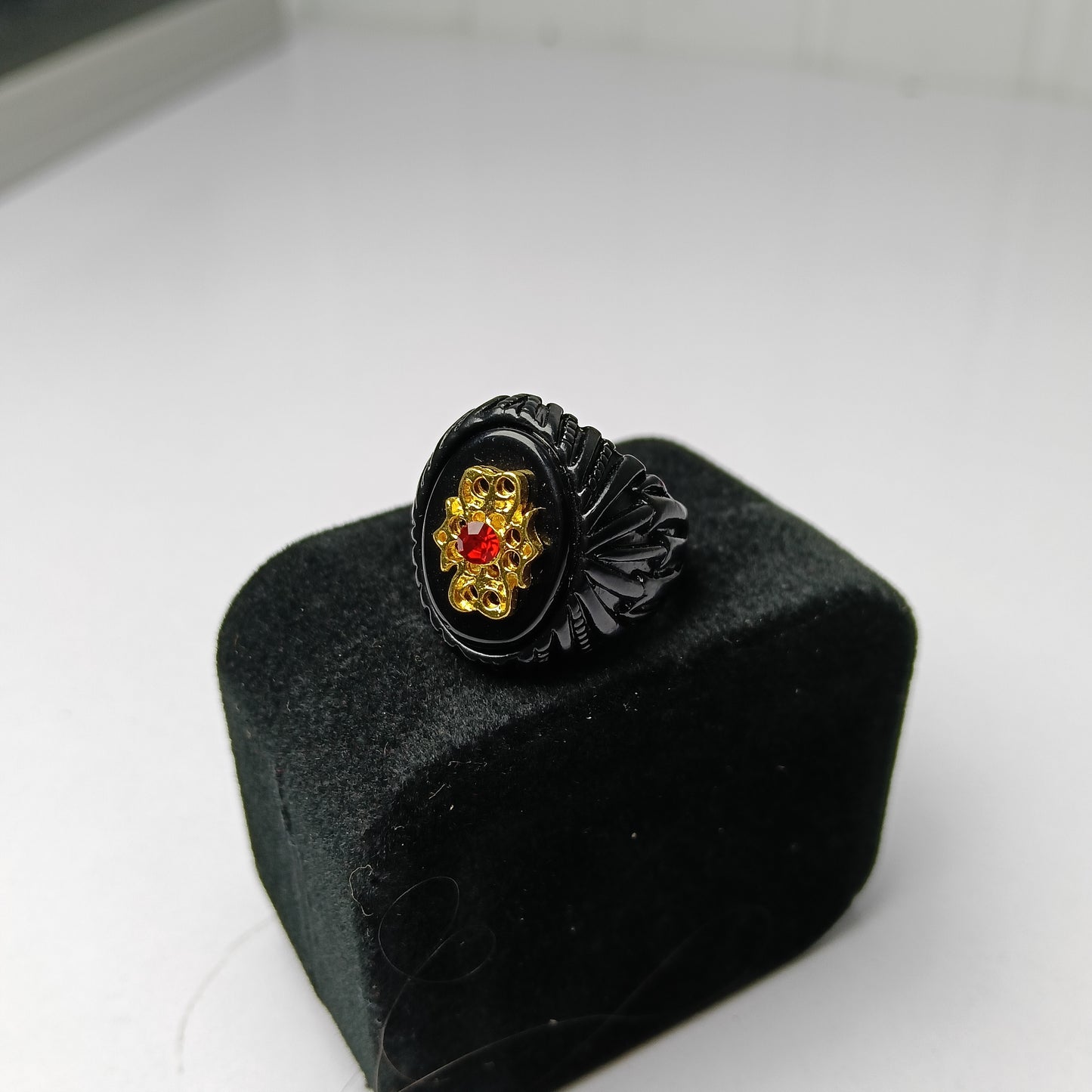 Beautiful Stunning Zircon Stone Ring – Order Now with Free Home Delivery