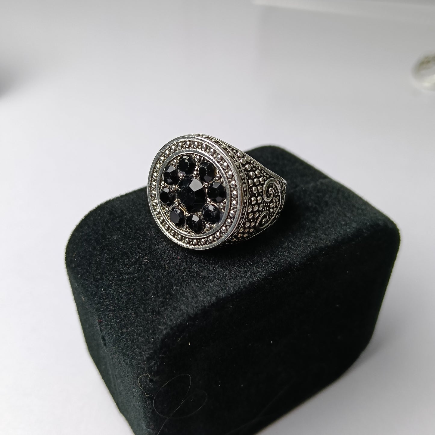 Beautiful Zircon stone ring– Order Now with Free Home Delivery