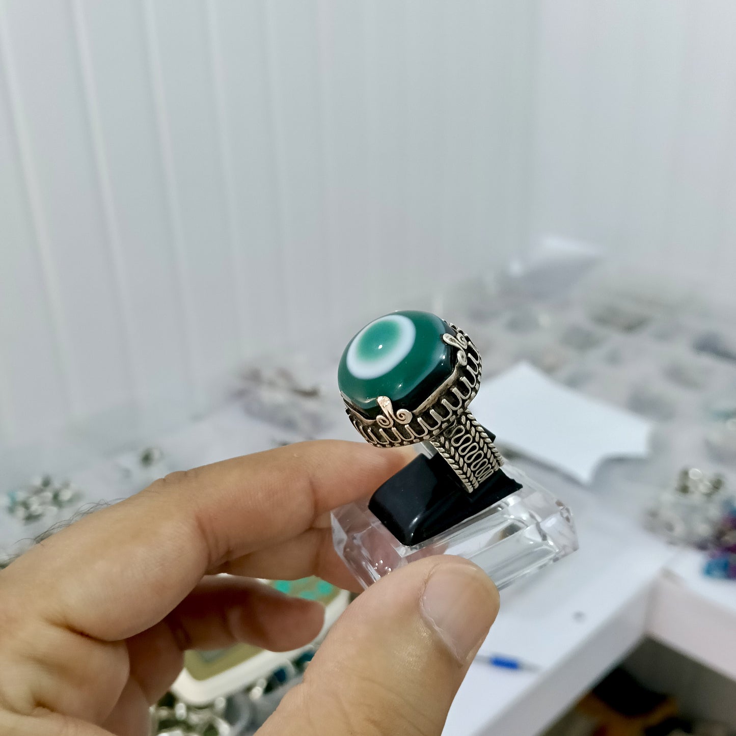 Rare Cat Eye Agate (Aqeeq) Stone Silver Ring – Unique Natural Beauty